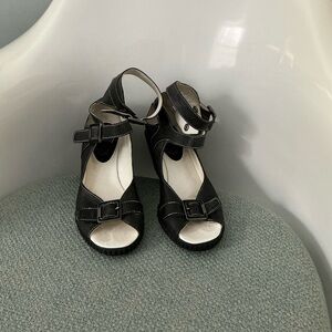 MAG Creative footwear wedge buckled sandals. Size 38